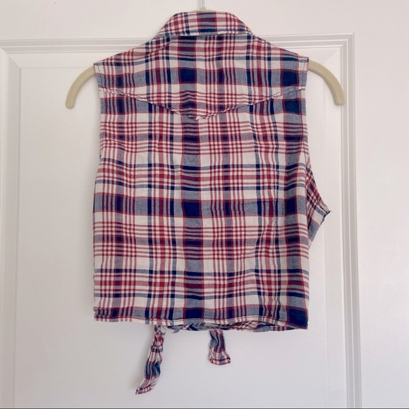 Country Chic Crop - Picture 2 of 2